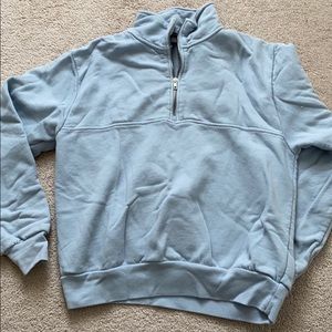 Brandy Melville Missy Pullover. (one size only)